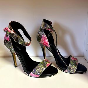 Call It Spring Floral Print Heel Size 8.5